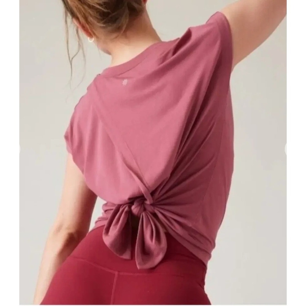 Athleta Relaxed Women Tee Shirt T-Shirt Size Medium Active Sporty Yoga Dance Gym